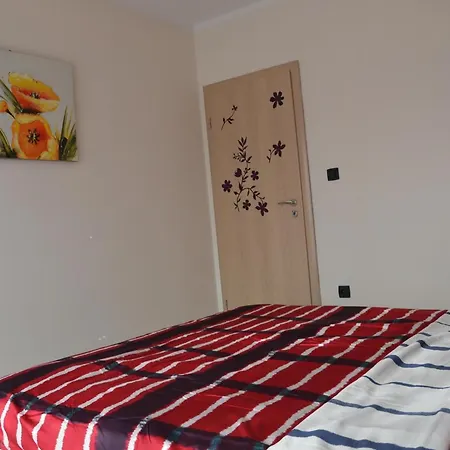بيت للعطل Grosses Mit Eigenem Pool Und Terrasse